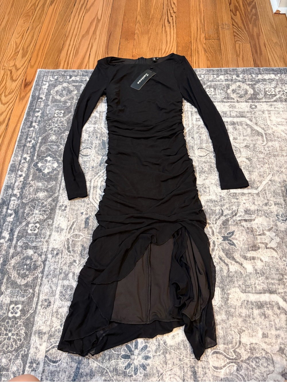 Black Long-Sleeve Ruched Midi Dress